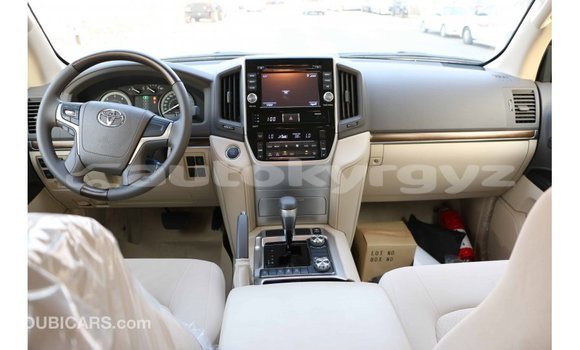 Buy Import Toyota Land Cruiser White Car in Import - Dubai in Batken Buy Import Toyota Land Cruiser White Car in Import - Dubai in Batken