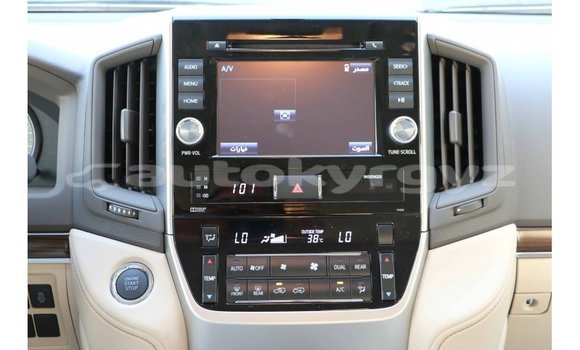 Buy Import Toyota Land Cruiser White Car in Import - Dubai in Batken Buy Import Toyota Land Cruiser White Car in Import - Dubai in Batken