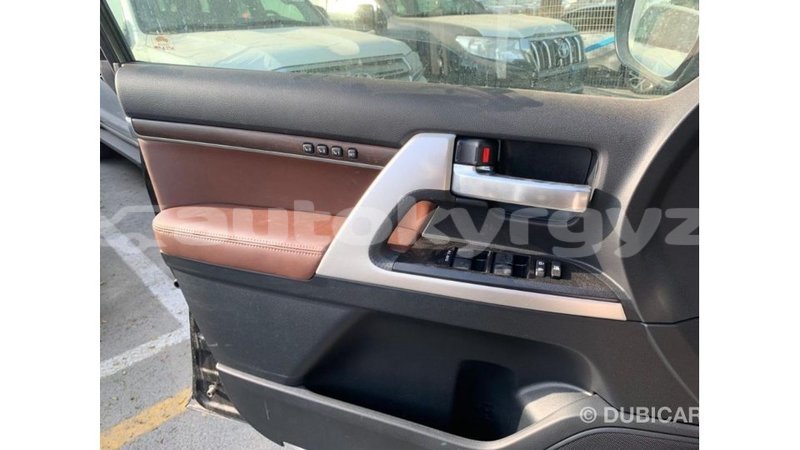 Big with watermark toyota land cruiser batken import dubai 2709