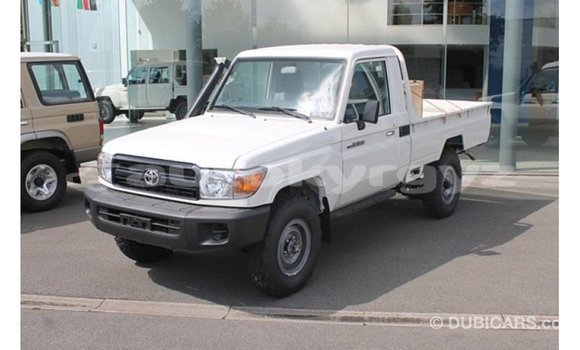Buy Import Toyota Land Cruiser White Car in Import - Dubai in Batken Buy Import Toyota Land Cruiser White Car in Import - Dubai in Batken