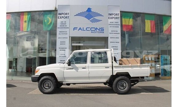 Buy Import Toyota Land Cruiser White Car in Import - Dubai in Batken Buy Import Toyota Land Cruiser White Car in Import - Dubai in Batken