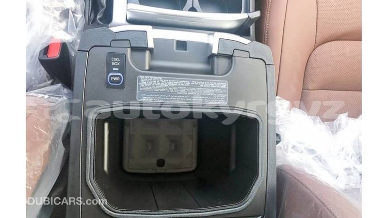 Big with watermark toyota land cruiser batken import dubai 2718