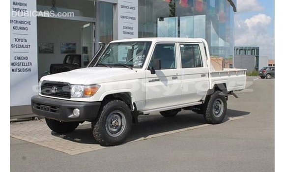 Buy Import Toyota Land Cruiser White Car in Import - Dubai in Batken Buy Import Toyota Land Cruiser White Car in Import - Dubai in Batken