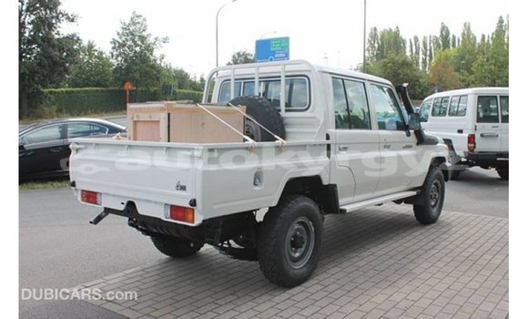 Buy Import Toyota Land Cruiser White Car in Import - Dubai in Batken Buy Import Toyota Land Cruiser White Car in Import - Dubai in Batken
