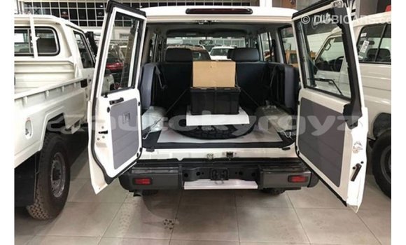 Buy Import Toyota Land Cruiser White Car in Import - Dubai in Batken Buy Import Toyota Land Cruiser White Car in Import - Dubai in Batken