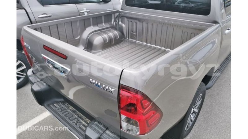 Big with watermark toyota hilux batken import dubai 2746