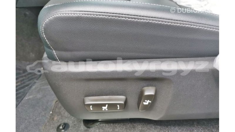 Big with watermark toyota hilux batken import dubai 2746