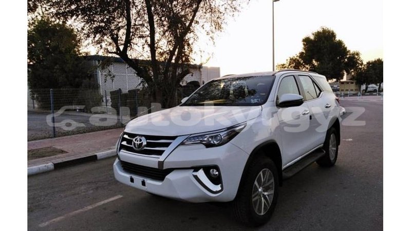 Big with watermark toyota fortuner batken import dubai 2747
