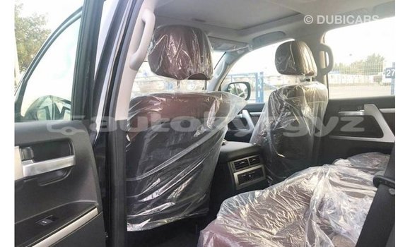 Buy Import Toyota Land Cruiser Black Car in Import - Dubai in Batken Buy Import Toyota Land Cruiser Black Car in Import - Dubai in Batken