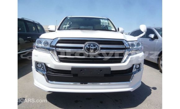 Buy Import Toyota Land Cruiser White Car in Import - Dubai in Batken Buy Import Toyota Land Cruiser White Car in Import - Dubai in Batken
