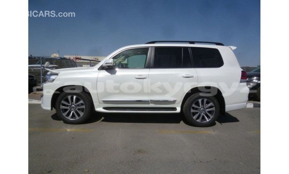 Buy Import Toyota Land Cruiser White Car in Import - Dubai in Batken Buy Import Toyota Land Cruiser White Car in Import - Dubai in Batken