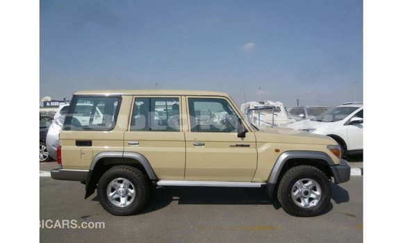 Buy Import Toyota Land Cruiser Beige Car in Import - Dubai in Batken Buy Import Toyota Land Cruiser Beige Car in Import - Dubai in Batken