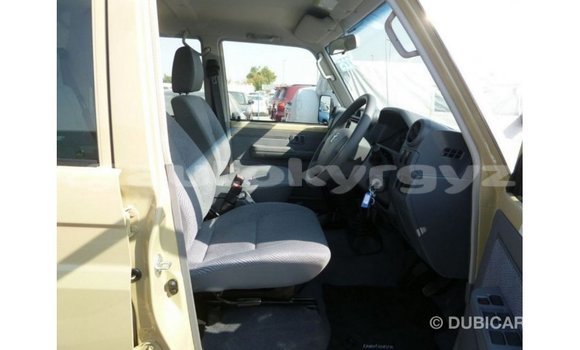 Buy Import Toyota Land Cruiser Beige Car in Import - Dubai in Batken Buy Import Toyota Land Cruiser Beige Car in Import - Dubai in Batken