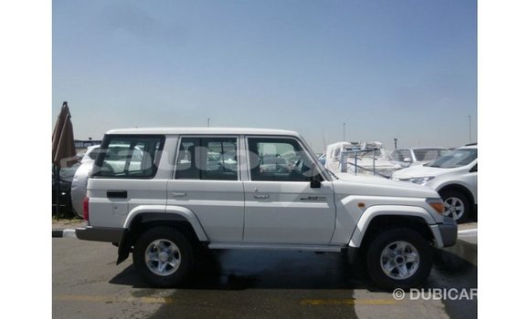 Buy Import Toyota Land Cruiser White Car in Import - Dubai in Batken Buy Import Toyota Land Cruiser White Car in Import - Dubai in Batken