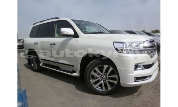 Buy Import Toyota Land Cruiser White Car in Import - Dubai in Batken Buy Import Toyota Land Cruiser White Car in Import - Dubai in Batken