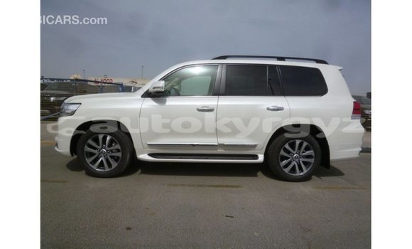 Buy Import Toyota Land Cruiser White Car in Import - Dubai in Batken Buy Import Toyota Land Cruiser White Car in Import - Dubai in Batken