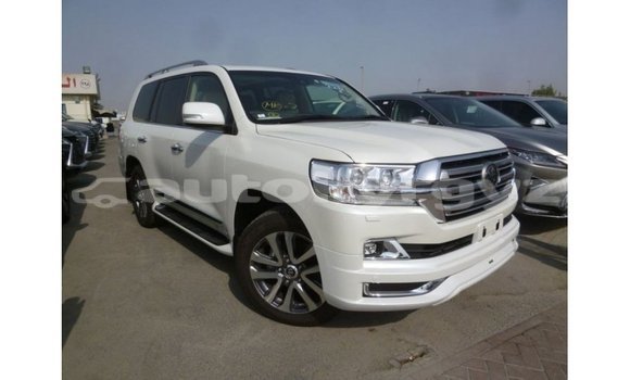 Buy Import Toyota Land Cruiser White Car in Import - Dubai in Batken Buy Import Toyota Land Cruiser White Car in Import - Dubai in Batken