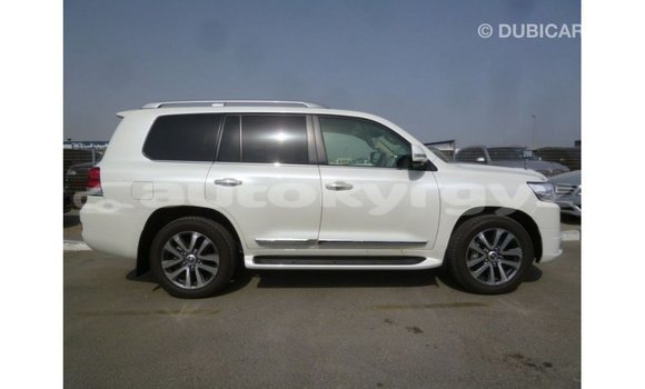 Buy Import Toyota Land Cruiser White Car in Import - Dubai in Batken Buy Import Toyota Land Cruiser White Car in Import - Dubai in Batken