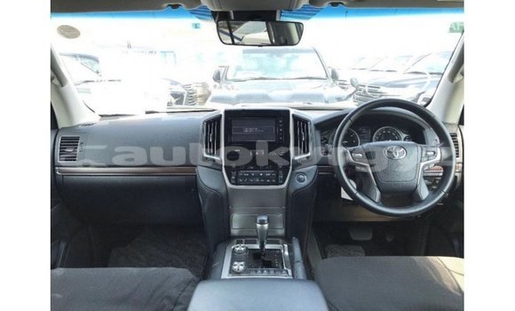 Buy Import Toyota Land Cruiser White Car in Import - Dubai in Batken Buy Import Toyota Land Cruiser White Car in Import - Dubai in Batken