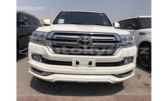 Buy Import Toyota Land Cruiser White Car in Import - Dubai in Batken Buy Import Toyota Land Cruiser White Car in Import - Dubai in Batken