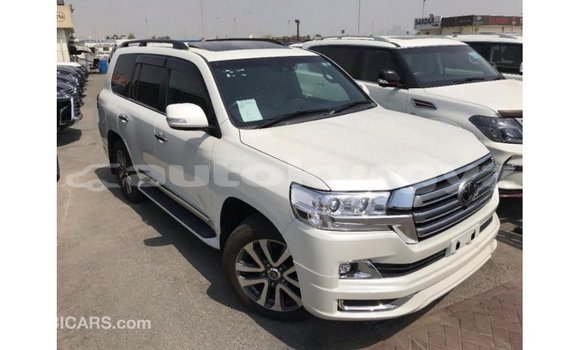 Buy Import Toyota Land Cruiser White Car in Import - Dubai in Batken Buy Import Toyota Land Cruiser White Car in Import - Dubai in Batken