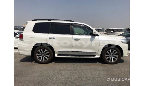 Buy Import Toyota Land Cruiser White Car in Import - Dubai in Batken Buy Import Toyota Land Cruiser White Car in Import - Dubai in Batken