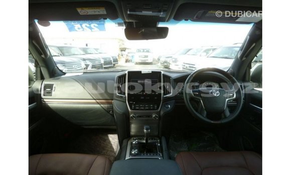 Buy Import Toyota Land Cruiser White Car in Import - Dubai in Batken Buy Import Toyota Land Cruiser White Car in Import - Dubai in Batken