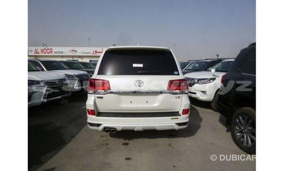 Buy Import Toyota Land Cruiser White Car in Import - Dubai in Batken Buy Import Toyota Land Cruiser White Car in Import - Dubai in Batken