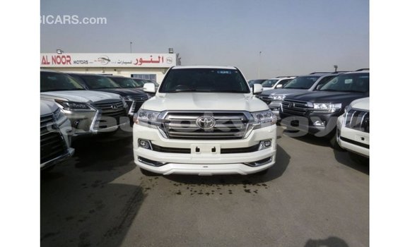 Buy Import Toyota Land Cruiser White Car in Import - Dubai in Batken Buy Import Toyota Land Cruiser White Car in Import - Dubai in Batken