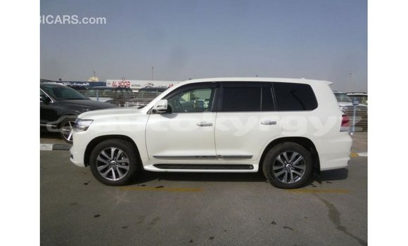 Buy Import Toyota Land Cruiser White Car in Import - Dubai in Batken Buy Import Toyota Land Cruiser White Car in Import - Dubai in Batken