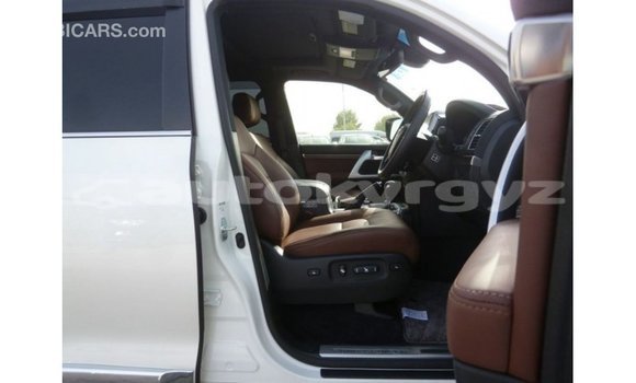 Buy Import Toyota Land Cruiser White Car in Import - Dubai in Batken Buy Import Toyota Land Cruiser White Car in Import - Dubai in Batken