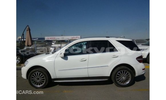 Buy Import Mercedes-Benz 190 White Car in Import - Dubai in Batken Buy Import Mercedes-Benz 190 White Car in Import - Dubai in Batken