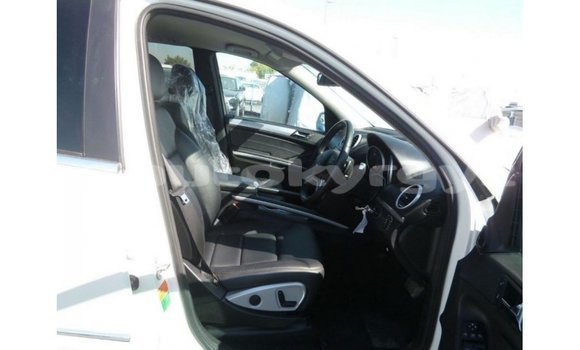 Buy Import Mercedes-Benz 190 White Car in Import - Dubai in Batken Buy Import Mercedes-Benz 190 White Car in Import - Dubai in Batken