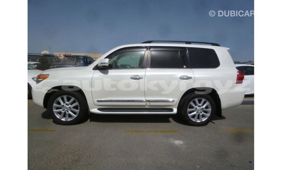 Buy Import Toyota Land Cruiser White Car in Import - Dubai in Batken Buy Import Toyota Land Cruiser White Car in Import - Dubai in Batken