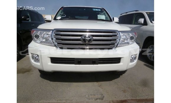 Buy Import Toyota Land Cruiser White Car in Import - Dubai in Batken Buy Import Toyota Land Cruiser White Car in Import - Dubai in Batken