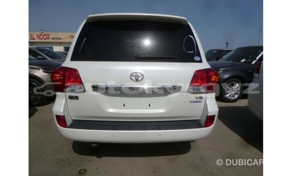 Buy Import Toyota Land Cruiser White Car in Import - Dubai in Batken Buy Import Toyota Land Cruiser White Car in Import - Dubai in Batken