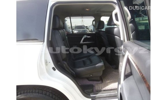 Buy Import Toyota Land Cruiser White Car in Import - Dubai in Batken Buy Import Toyota Land Cruiser White Car in Import - Dubai in Batken