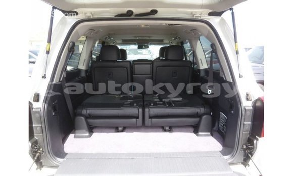 Buy Import Toyota Land Cruiser White Car in Import - Dubai in Batken Buy Import Toyota Land Cruiser White Car in Import - Dubai in Batken