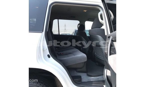 Buy Import Toyota Land Cruiser White Car in Import - Dubai in Batken Buy Import Toyota Land Cruiser White Car in Import - Dubai in Batken