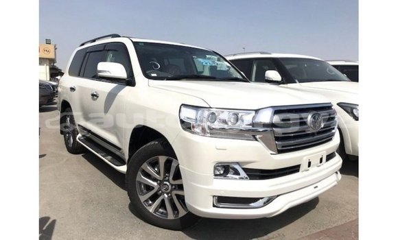 Buy Import Toyota Land Cruiser White Car in Import - Dubai in Batken Buy Import Toyota Land Cruiser White Car in Import - Dubai in Batken