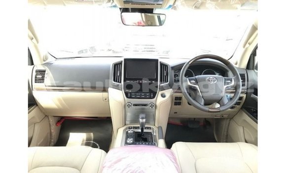 Buy Import Toyota Land Cruiser White Car in Import - Dubai in Batken Buy Import Toyota Land Cruiser White Car in Import - Dubai in Batken
