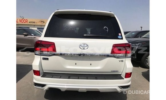 Buy Import Toyota Land Cruiser White Car in Import - Dubai in Batken Buy Import Toyota Land Cruiser White Car in Import - Dubai in Batken