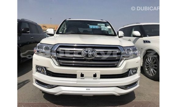 Buy Import Toyota Land Cruiser White Car in Import - Dubai in Batken Buy Import Toyota Land Cruiser White Car in Import - Dubai in Batken