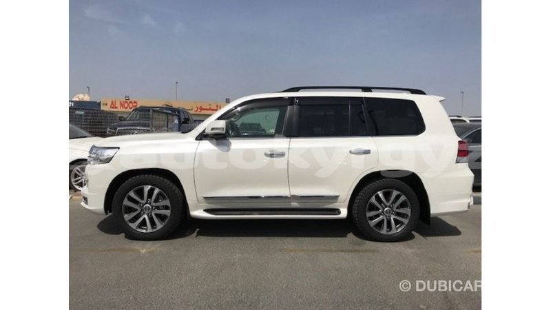 Big with watermark toyota land cruiser batken import dubai 2820