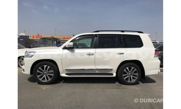 Buy Import Toyota Land Cruiser White Car in Import - Dubai in Batken Buy Import Toyota Land Cruiser White Car in Import - Dubai in Batken
