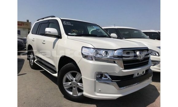 Buy Import Toyota Land Cruiser White Car in Import - Dubai in Batken Buy Import Toyota Land Cruiser White Car in Import - Dubai in Batken