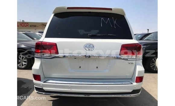Buy Import Toyota Land Cruiser White Car in Import - Dubai in Batken Buy Import Toyota Land Cruiser White Car in Import - Dubai in Batken