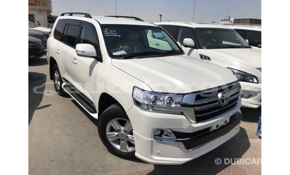 Buy Import Toyota Land Cruiser White Car in Import - Dubai in Batken Buy Import Toyota Land Cruiser White Car in Import - Dubai in Batken