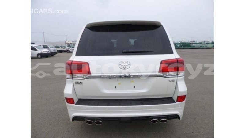 Big with watermark toyota land cruiser batken import dubai 2826