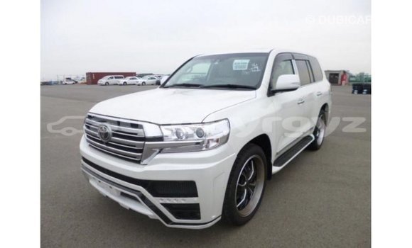 Buy Import Toyota Land Cruiser White Car in Import - Dubai in Batken Buy Import Toyota Land Cruiser White Car in Import - Dubai in Batken